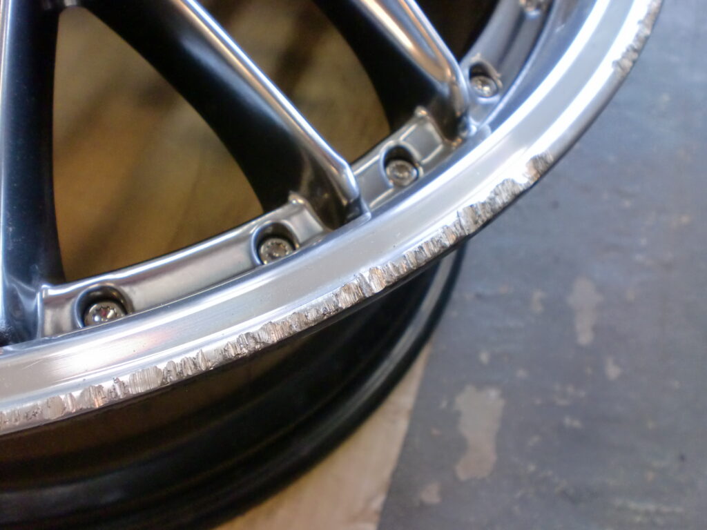 あきる野市 ポリッシュホイール傷修理