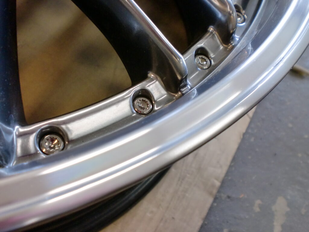 あきる野市 ポリッシュホイール傷修理