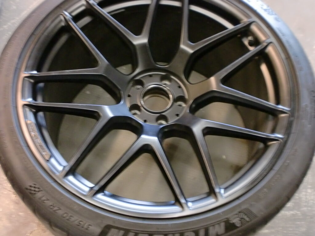 府中市 マットブラックホイール傷修理