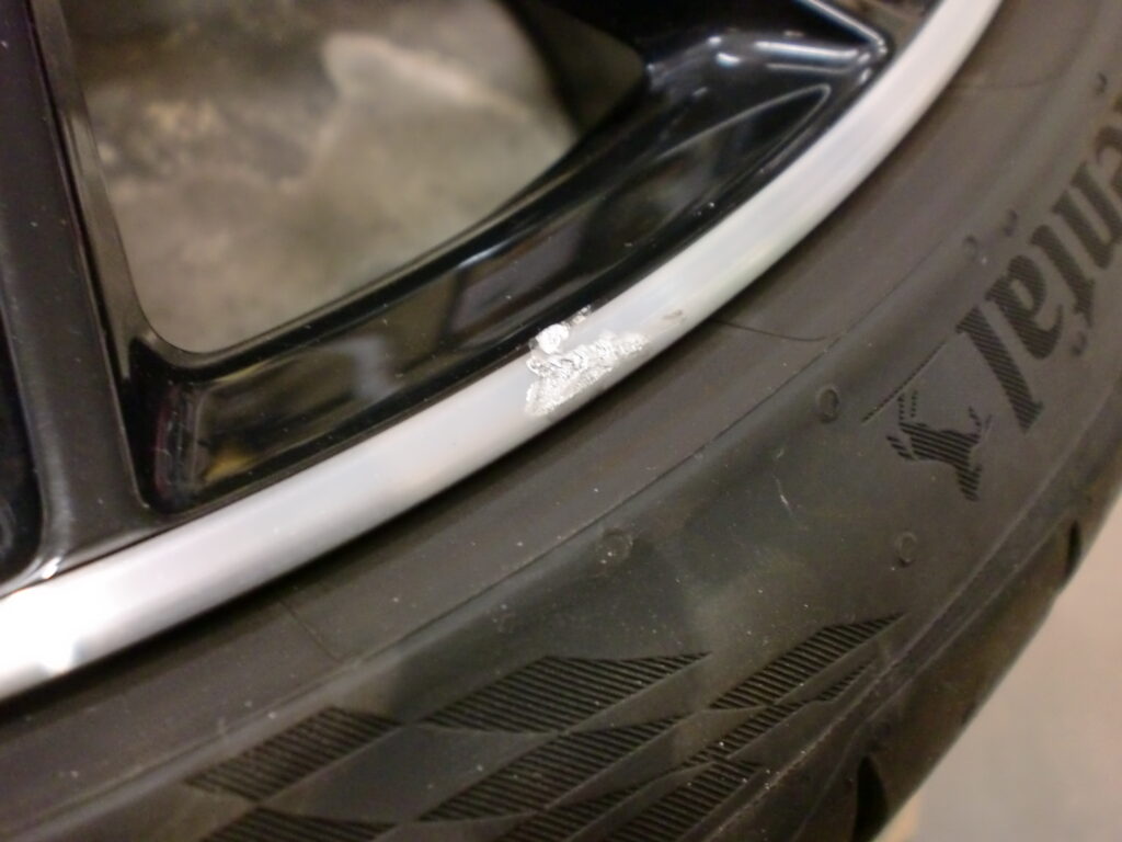 調布市 ポリッシュホイール傷修理