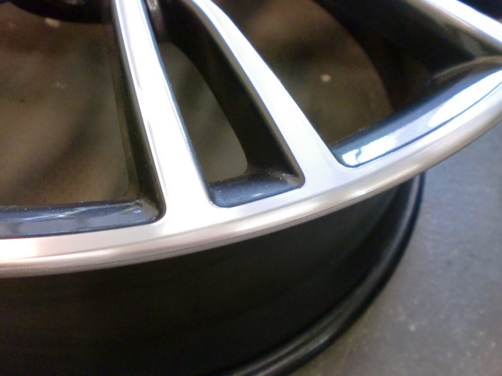 あきる野市　ポリッシュホイール傷修理