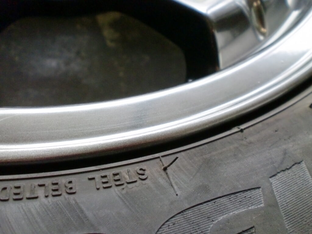 八王子市 ハイパーシルバーホイール傷修理