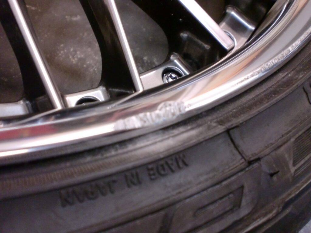 昭島市　アルマイトリムホイール傷修理