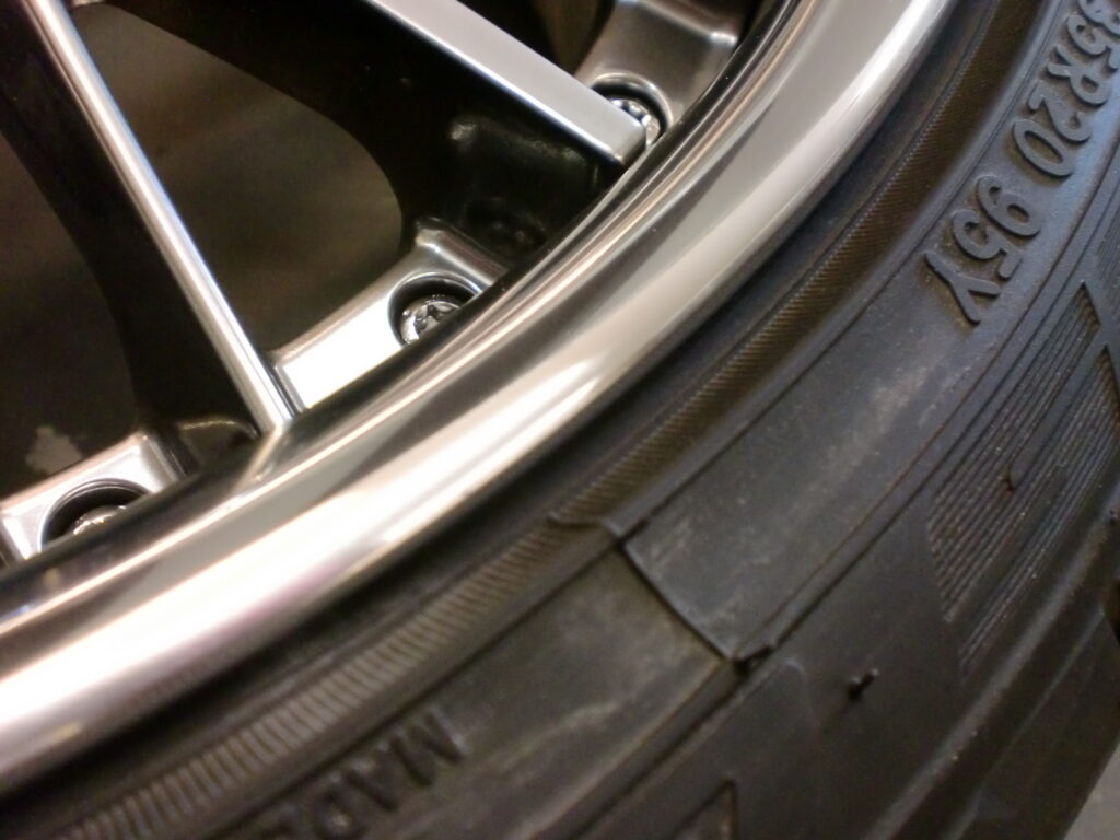 昭島市　アルマイトリムホイール傷修理