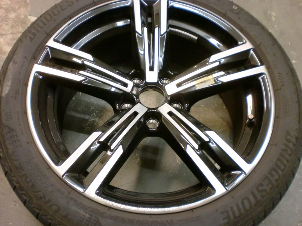 小金井市　ポリッシュホイール傷修理