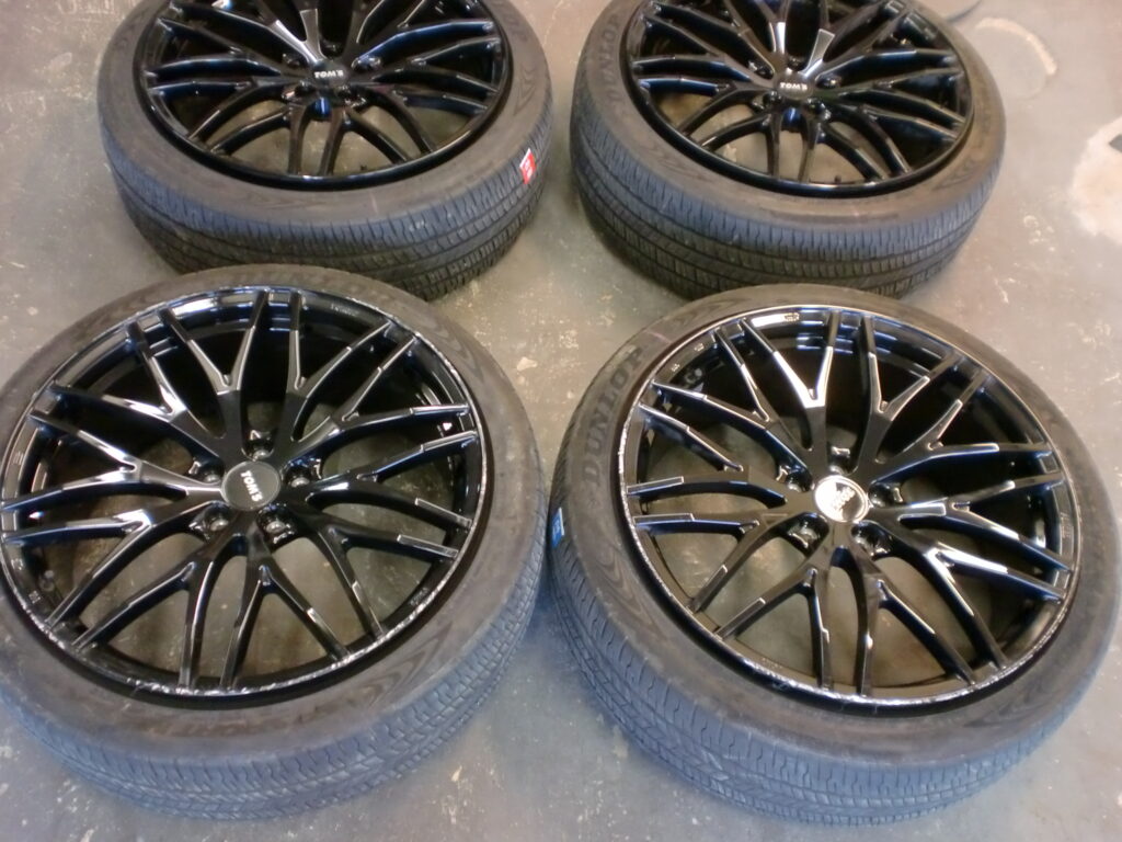 昭島市　ブラック塗装ホイール傷修理