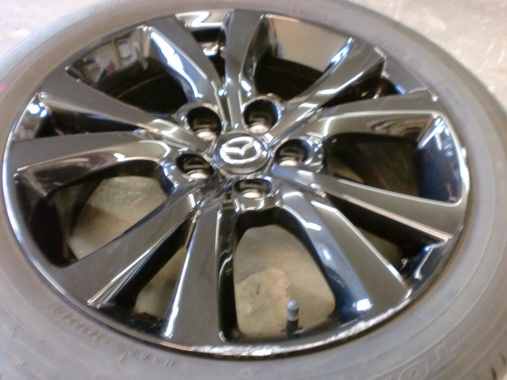 昭島市　ブラック塗装ホイール傷修理