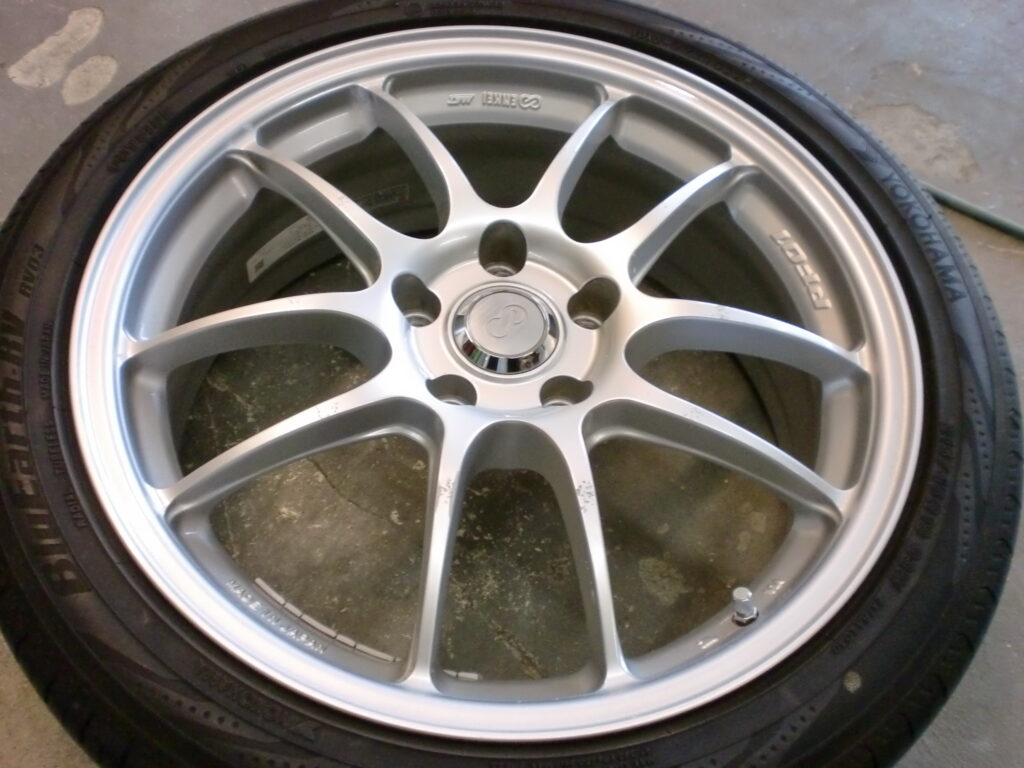 八王子市　シルバー塗装ホイール傷修理