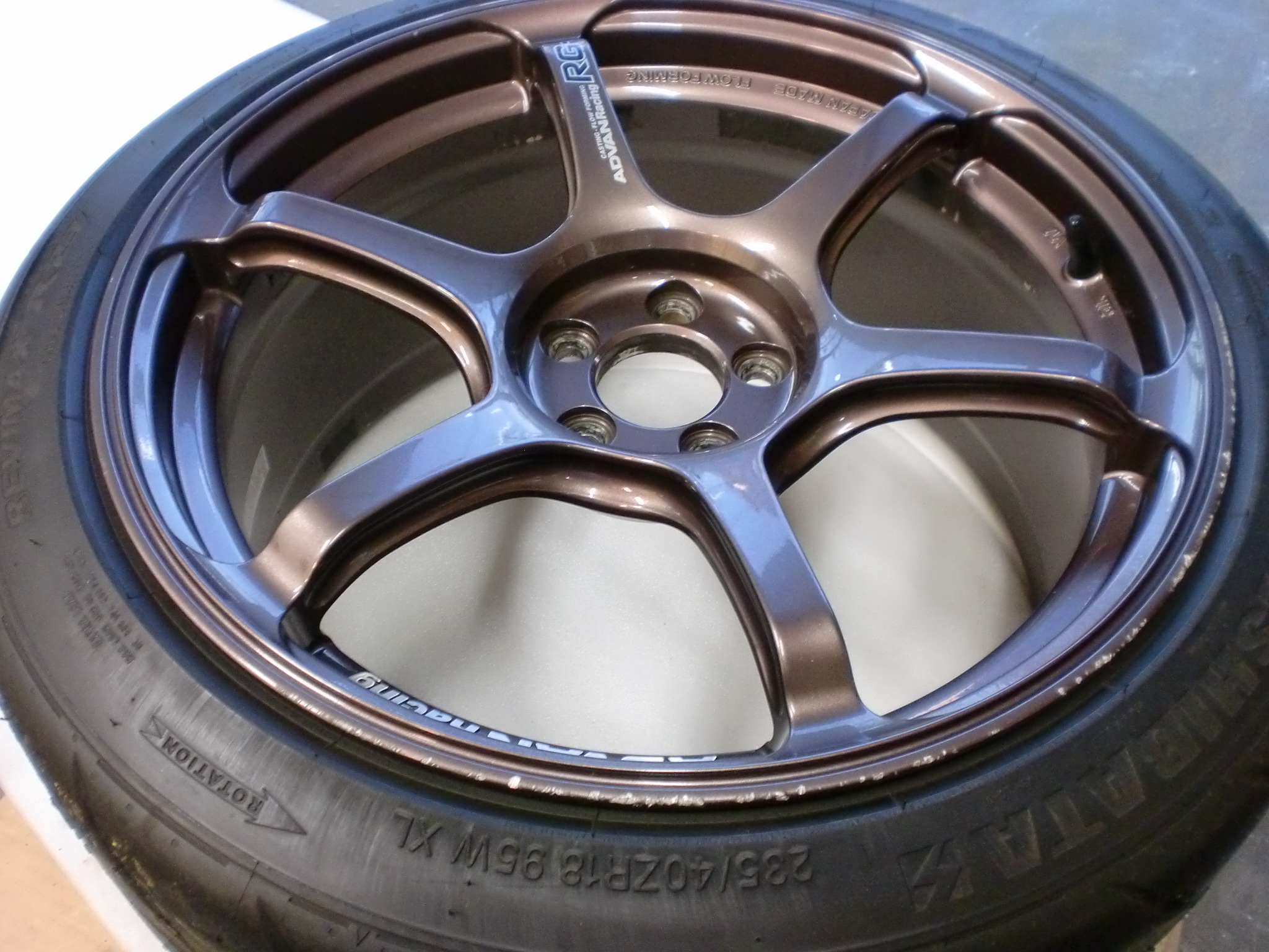 八王子市　ADVANブロンズ塗装ホイール傷修理