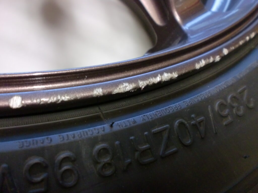 八王子市　ADVANブロンズ塗装ホイール傷修理