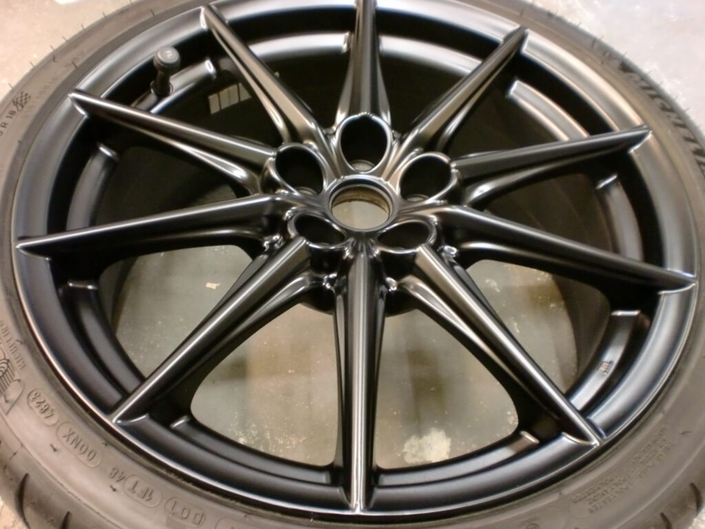 練馬区　マットブラックホイール傷修理