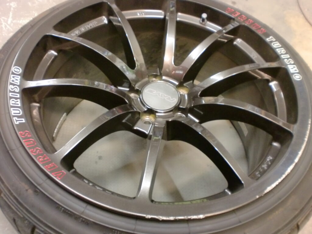 東久留米市　ブラックパール塗装ホイール傷修理