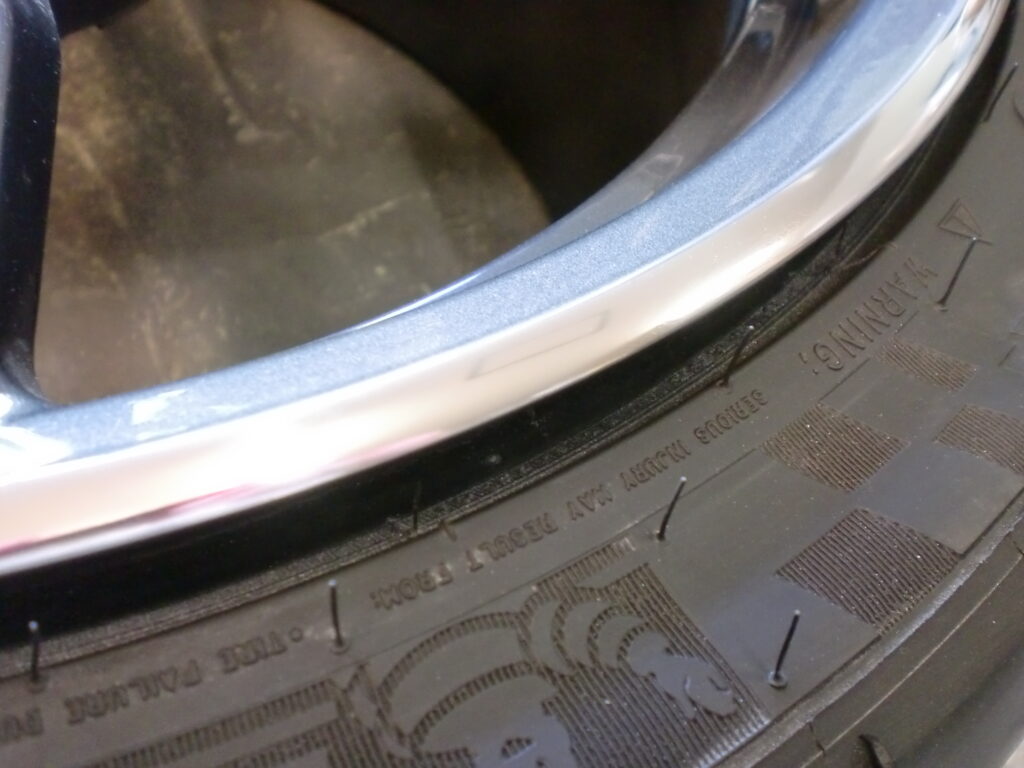 福生市　BMWポリッシュホイール傷修理