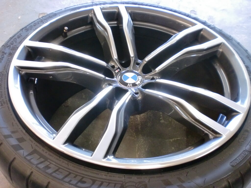 福生市　BMWポリッシュホイール傷修理