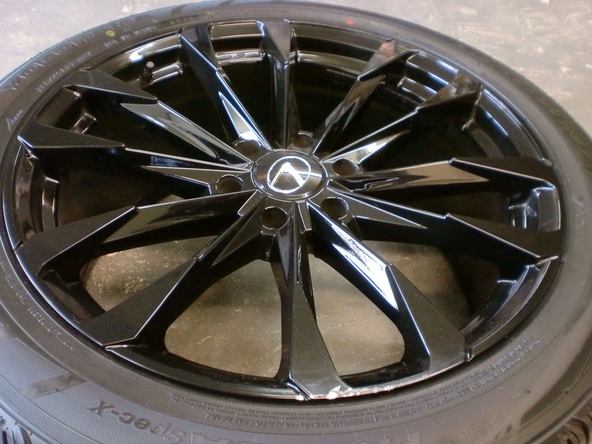 八王子市　ブラック塗装ホイール傷修理