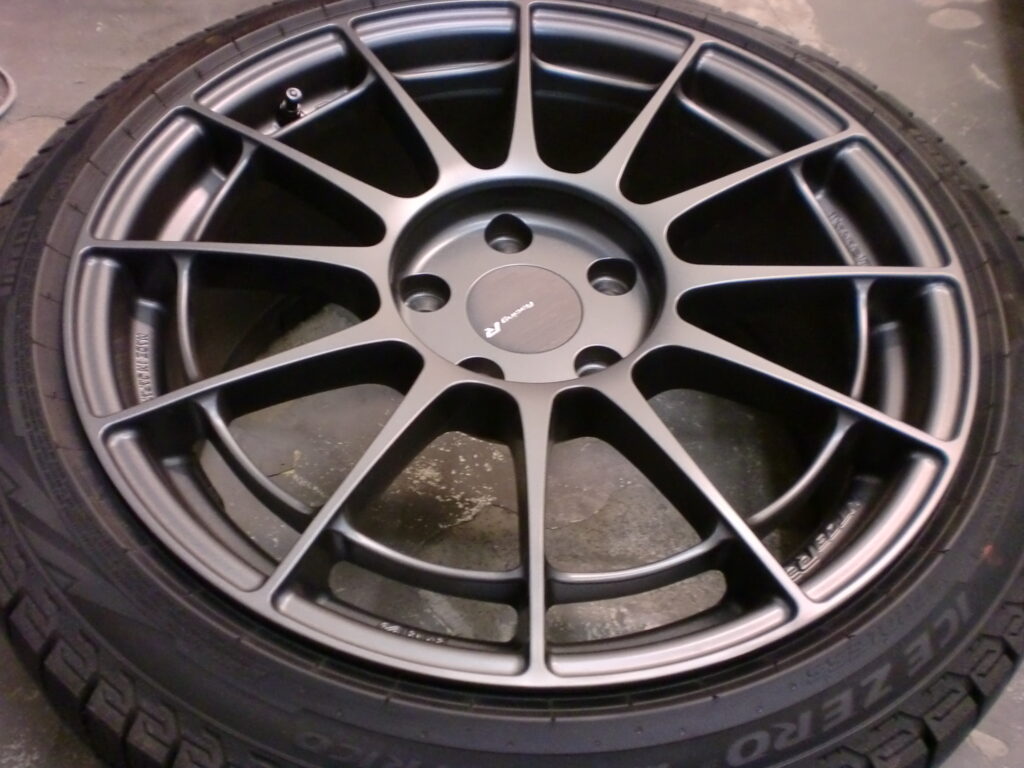 八王子市　ガンメタ塗装ホイール傷修理