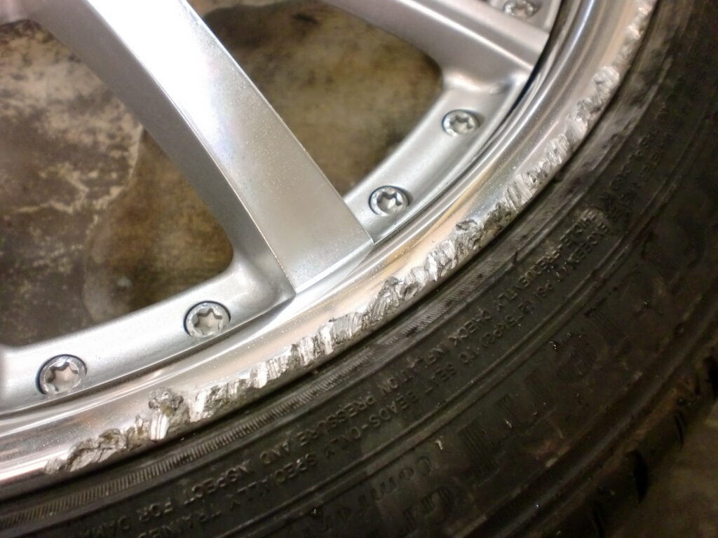 福生市　アルマイトリムホイール傷修理