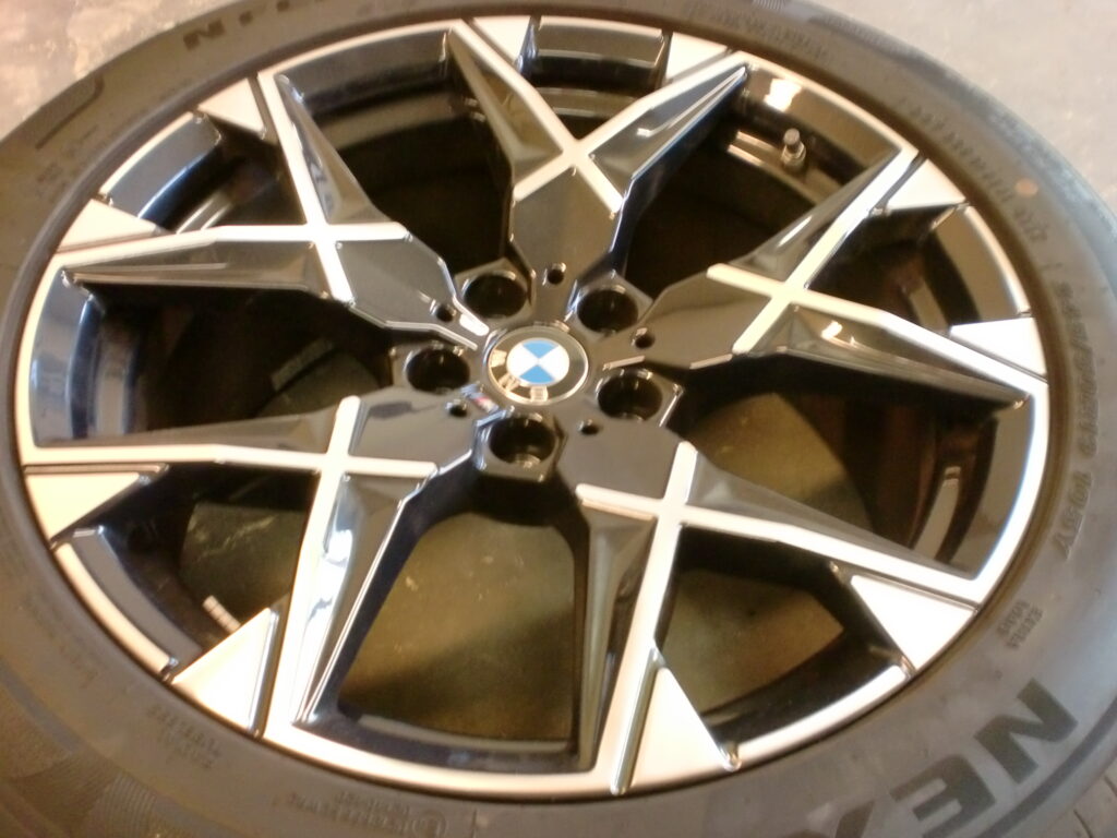 あきる野市　BMWポリッシュホイール傷修理
