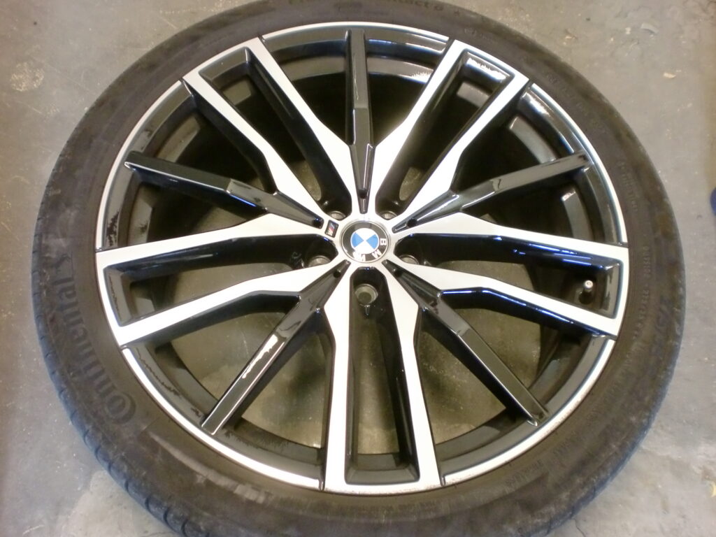 小平市 BMWポリッシュホイール傷修理