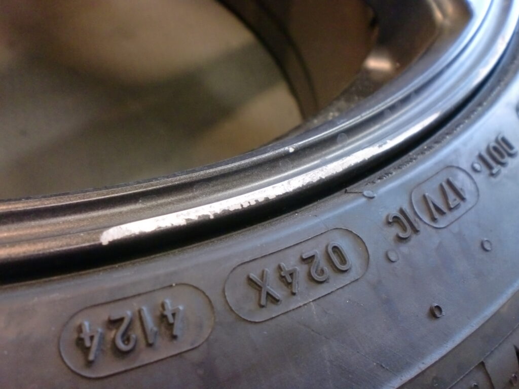 昭島市 マットブラックホイール傷修理