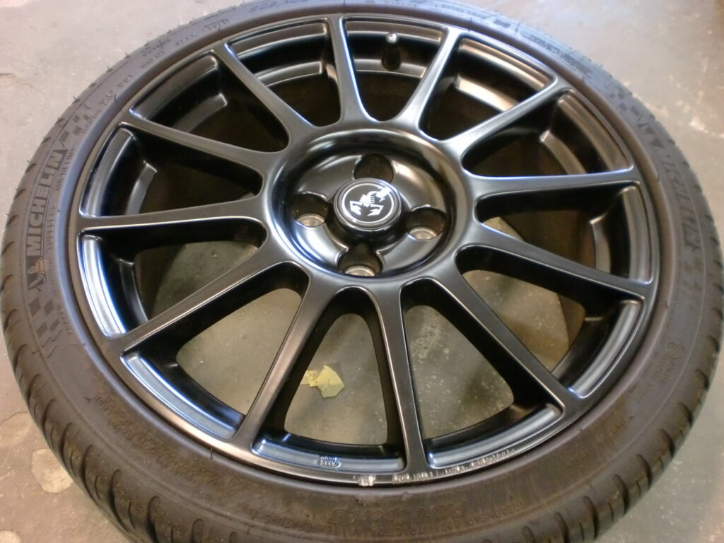 日野市　マットブラックホイール傷修理