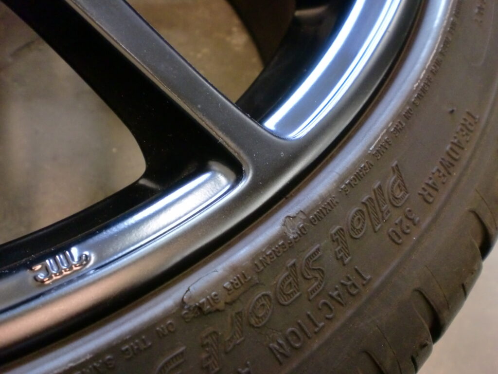 日野市　マットブラックホイール傷修理