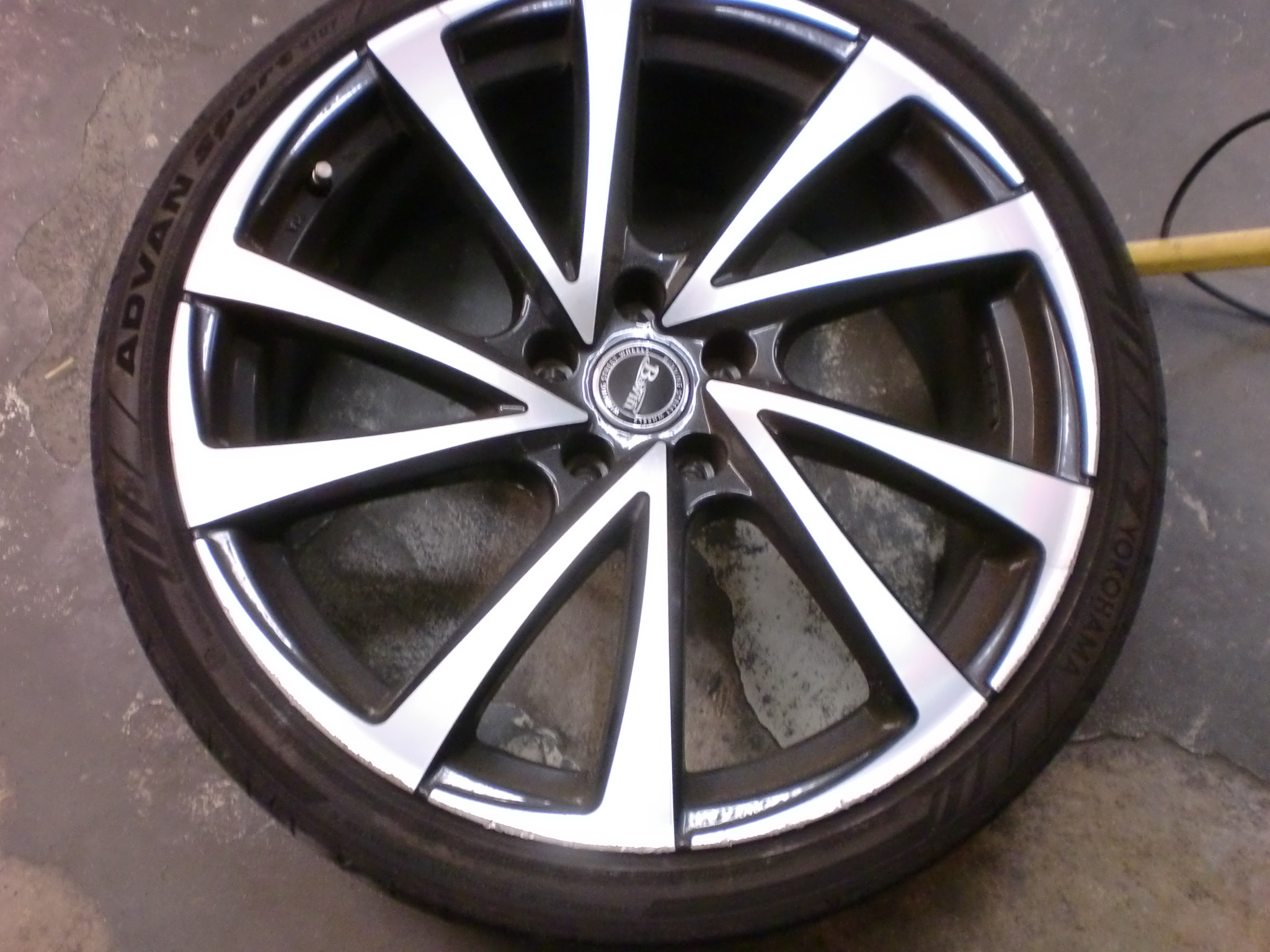 所沢市のお客様　ポリッシュホイール傷