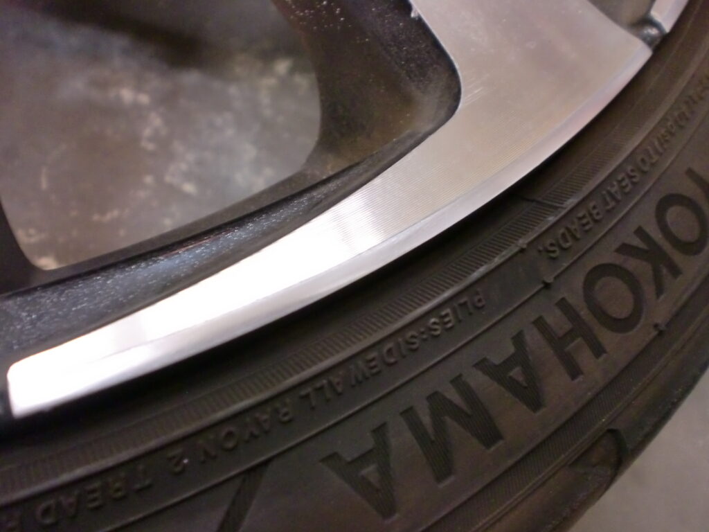 所沢市のお客様　ポリッシュホイール傷