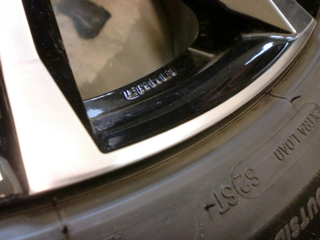 青梅市　ポリッシュホイール傷修理