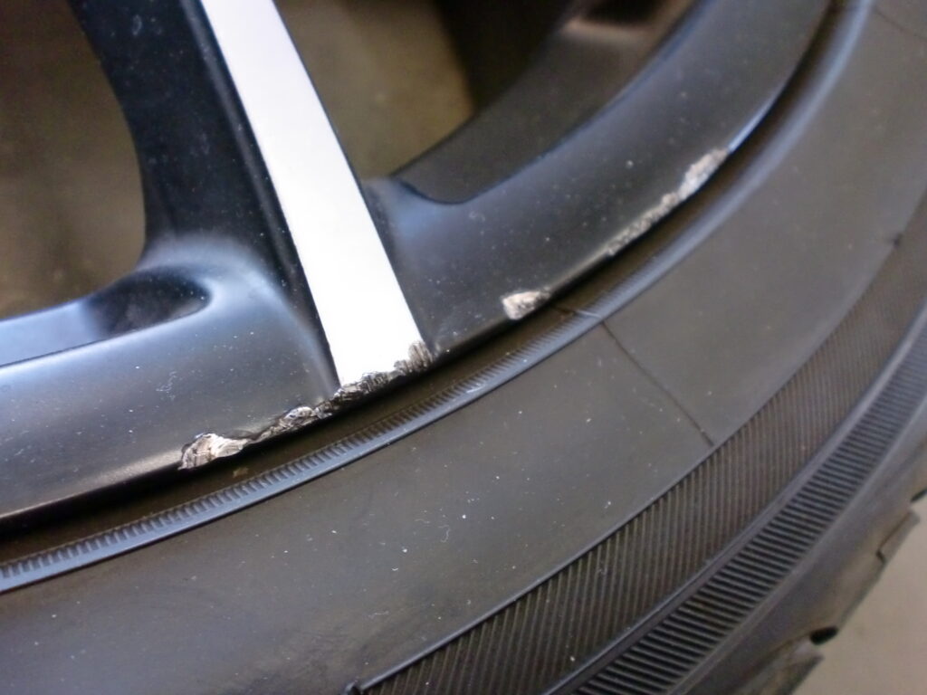 立川氏 マットツートンカラーホイール傷修理