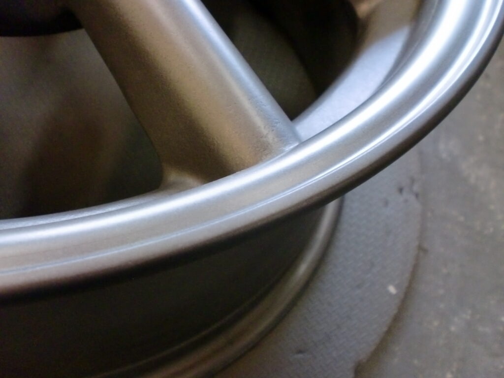 小平市　ワタナベガンメタホイール傷修理