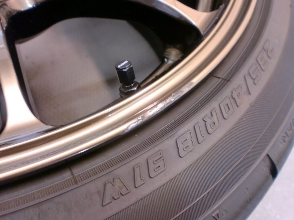 府中市　ブロンズ塗装ホイール傷修理