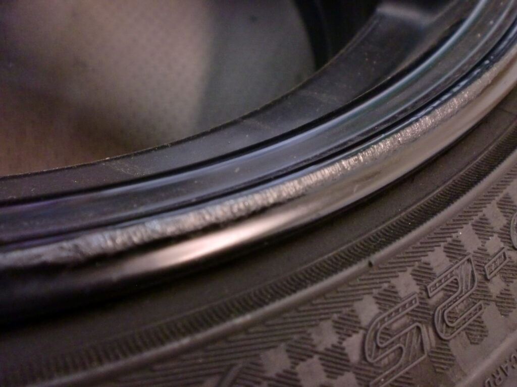 青梅市　マットブラックホイール傷修理