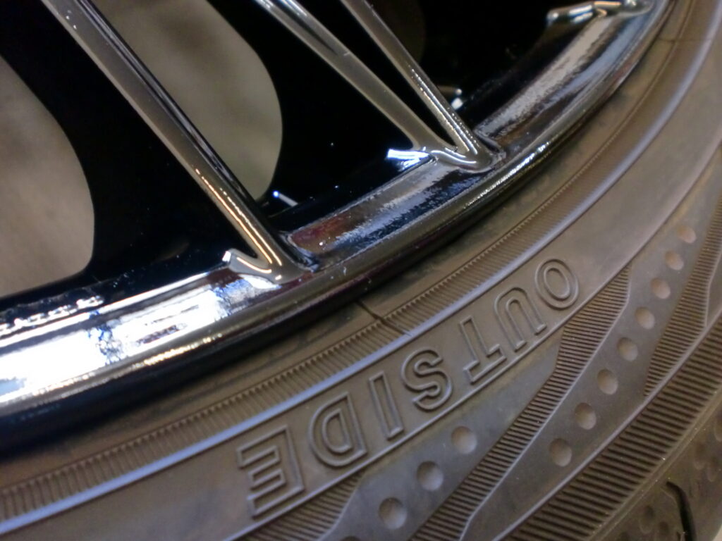 府中市　ブラック塗装ホイール傷修理