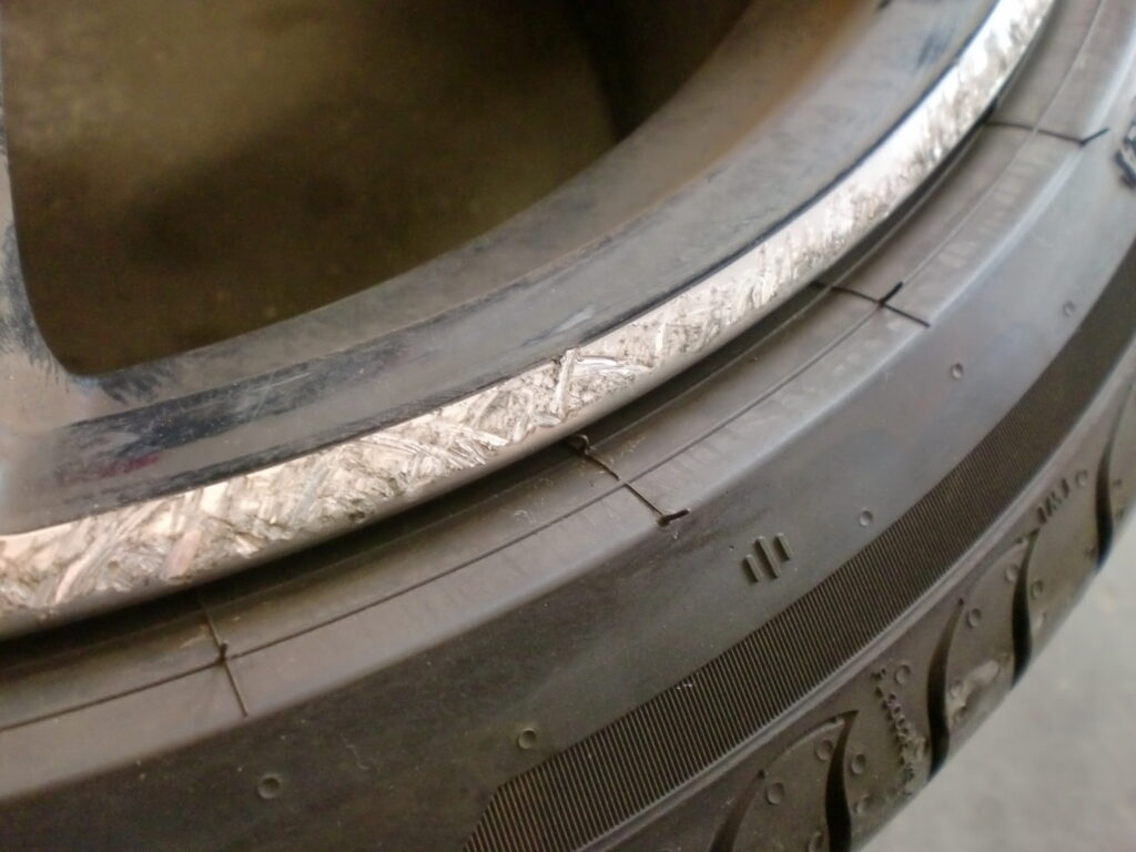 あきる野市　ポリッシュホイール傷修理