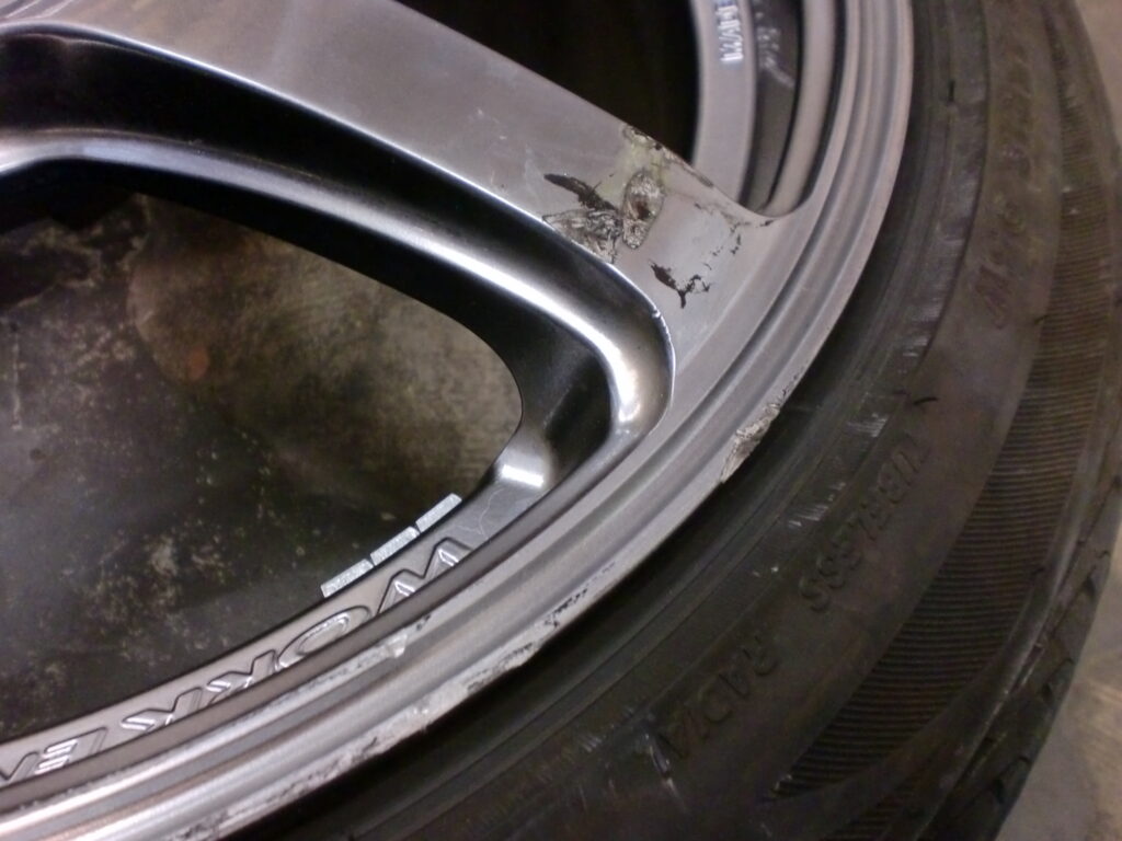 東大和市　ハイパーシルバーホイール傷修理