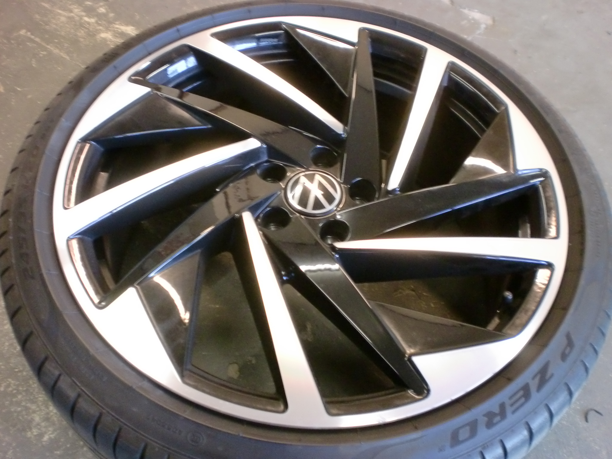 所沢市　ポリッシュホイール傷修理