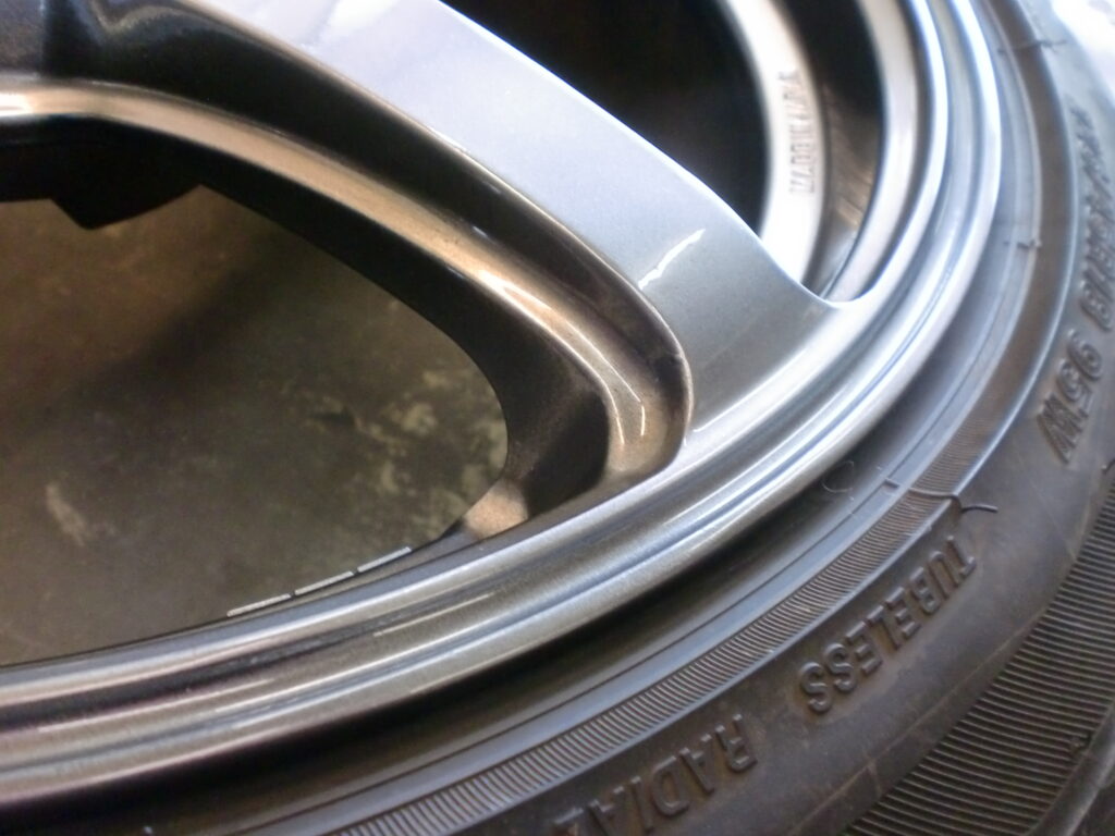 東大和市　ハイパーシルバーホイール傷修理