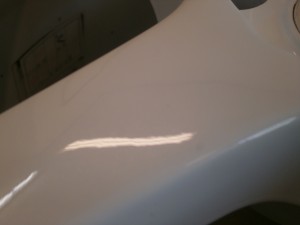 青梅市　土屋圭一モデル　ホワイトパール塗装ホイール傷修理
