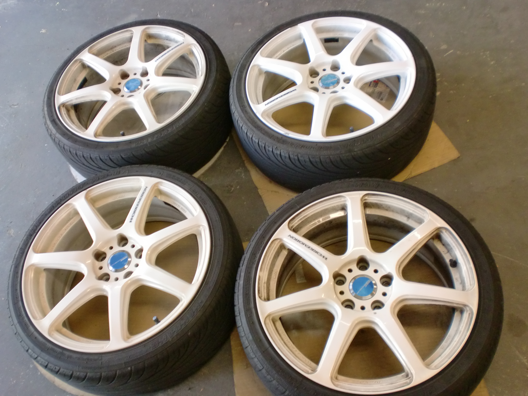 日野市　ホワイト塗装ホイール再塗装