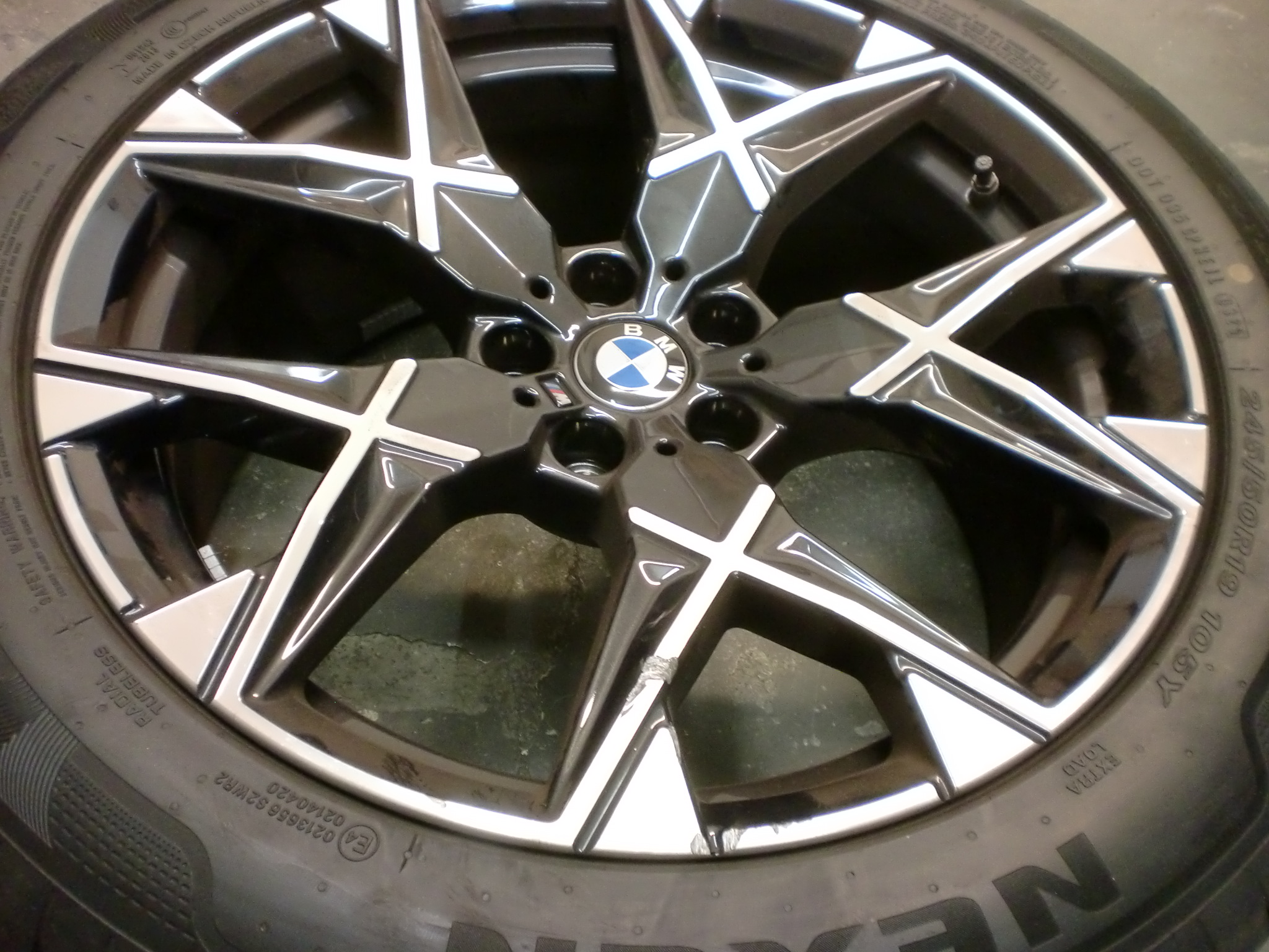 あきる野市　BMWポリッシュホイール傷修理