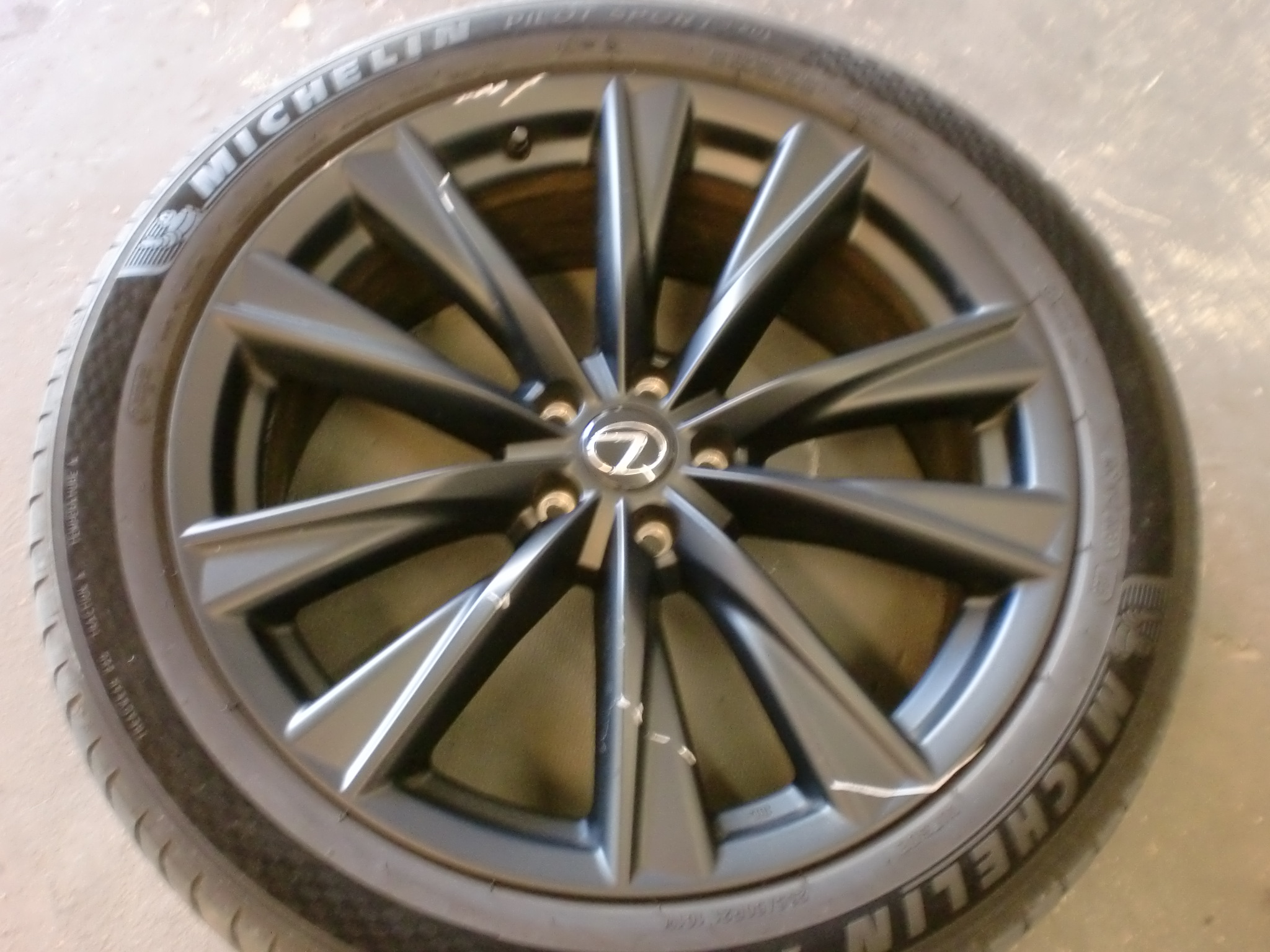 所沢市　マットブラックホイール傷修理